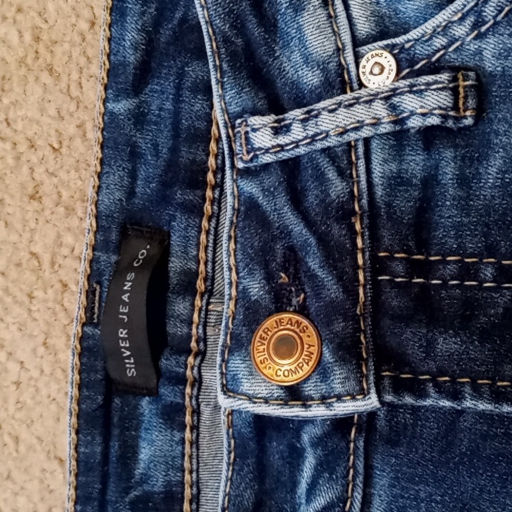 Silver Jeans Suki Capri jeans with cuffs. W28 (00) L22.5 - Picture 2 of 7